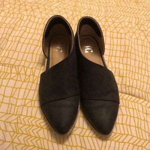 JG Black Side Cutout Flat Pointy toe bootie